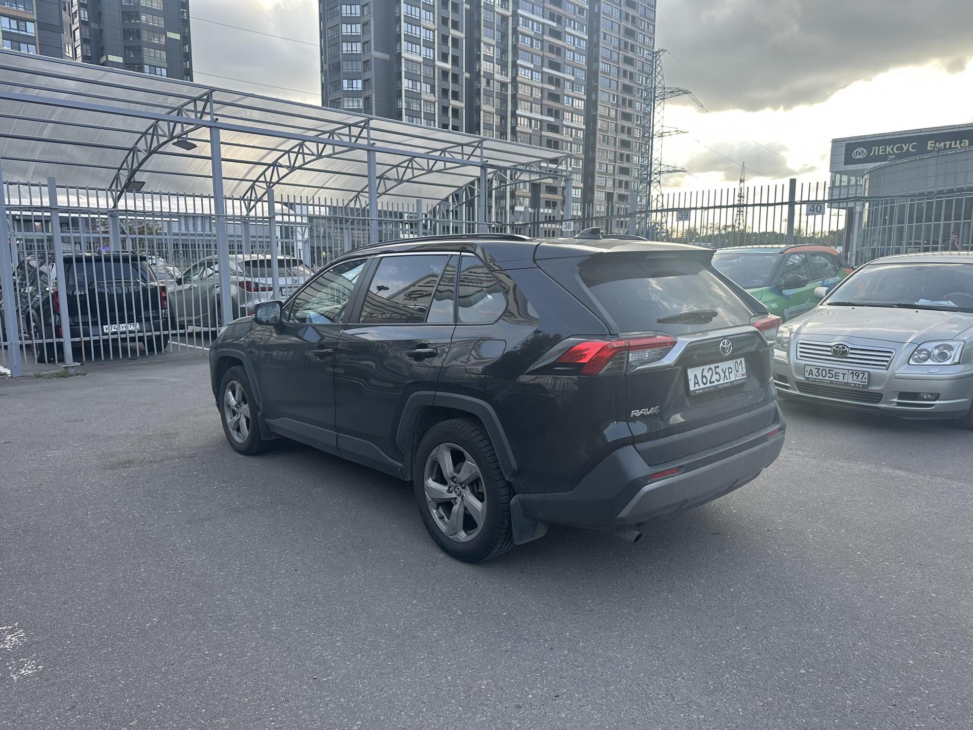 Toyota RAV4, V (XA50)